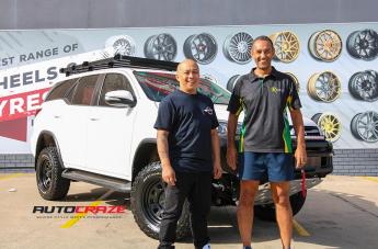 TOYOTA FORTUNER D HOLE BLACK